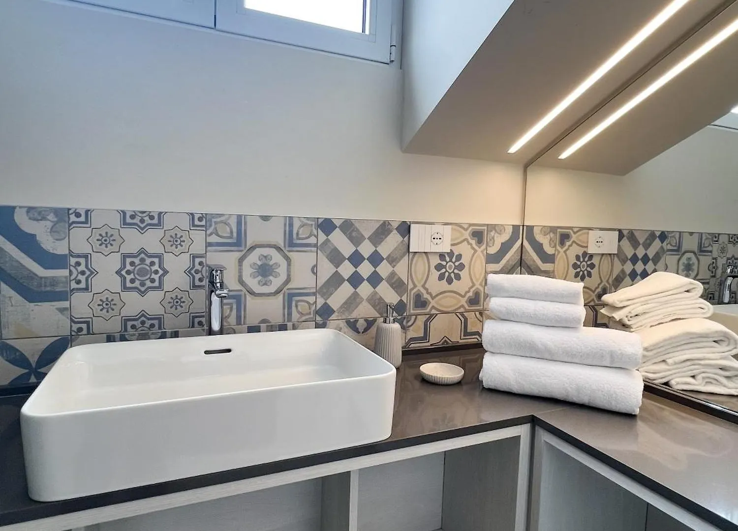 Comecasa 10 Minutes Walk From Duomo 2 Bedroom Apartment Milan 0*,  Italie