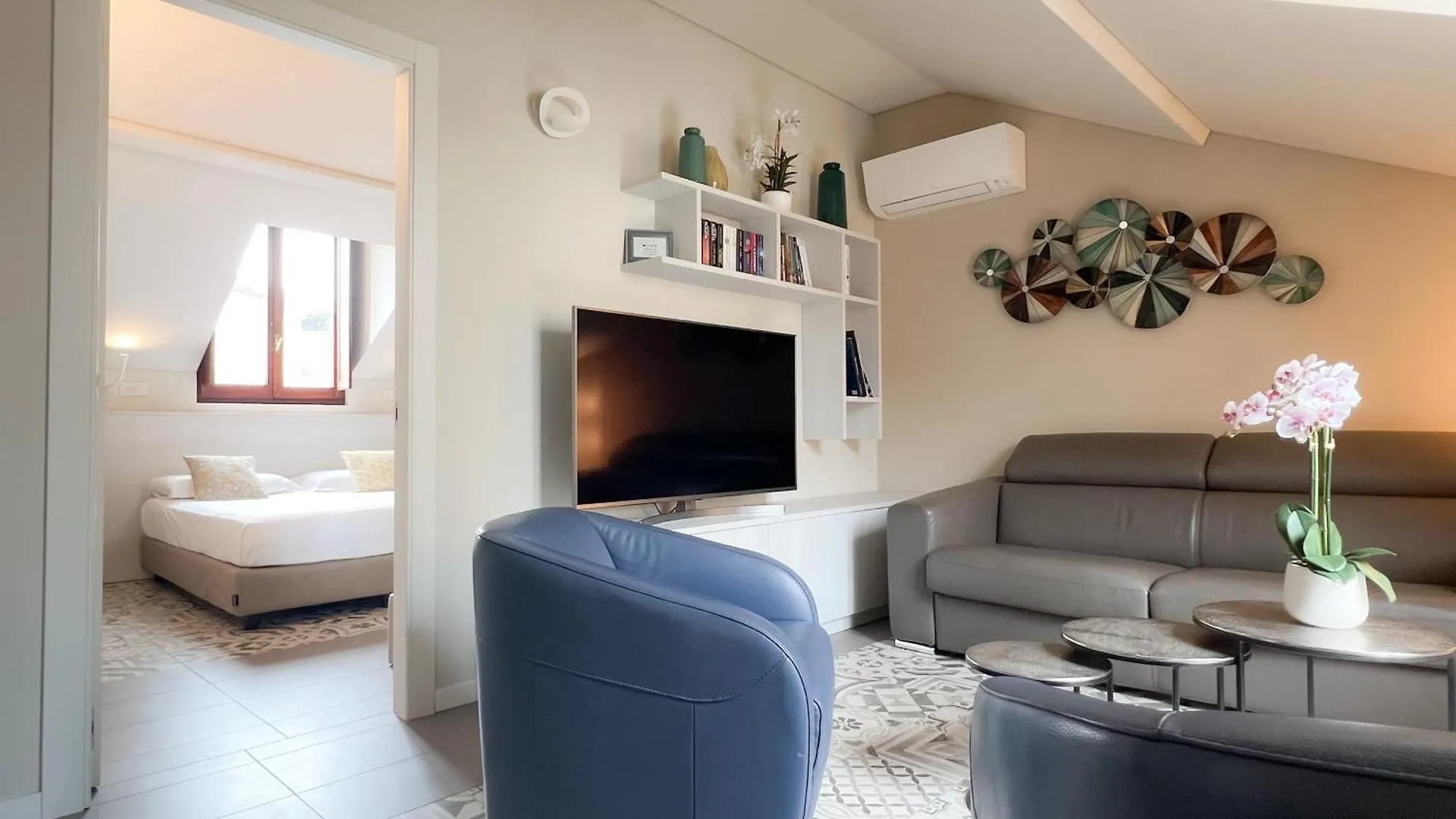 Comecasa 10 Minutes Walk From Duomo 2 Bedroom Apartment Milan