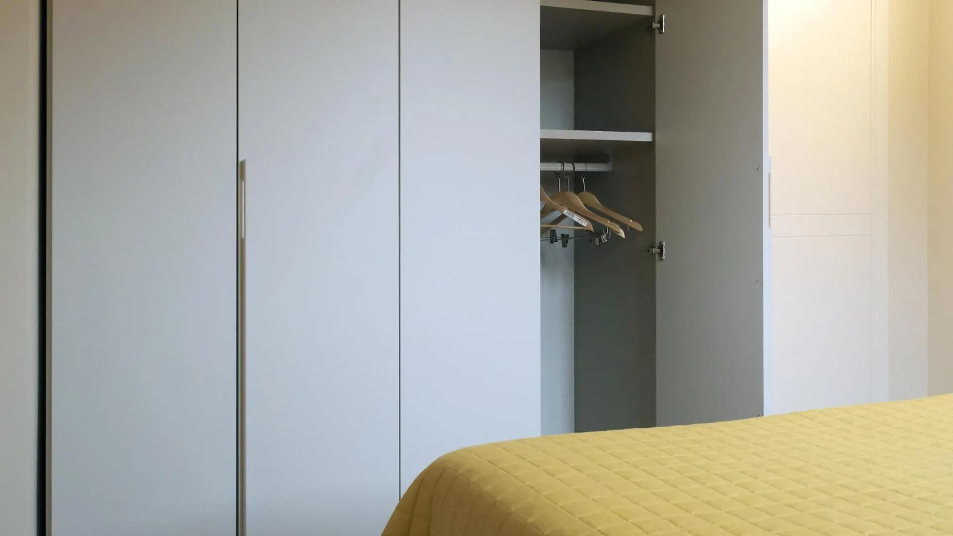 Comecasa 10 Minutes Walk From Duomo 2 Bedroom Apartment Milan 0*,  Italy