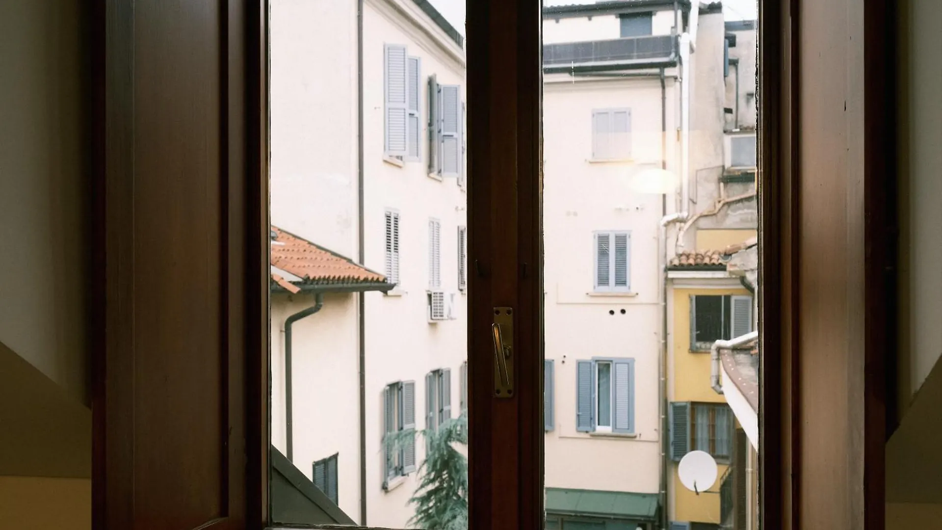 Comecasa 10 Minutes Walk From Duomo 2 Bedroom Apartment Milan